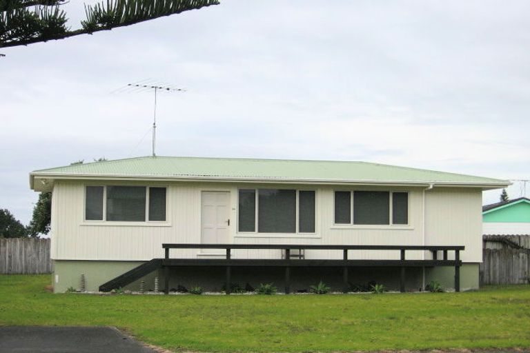 Photo of property in 92 Omaha Drive, Omaha, 0986