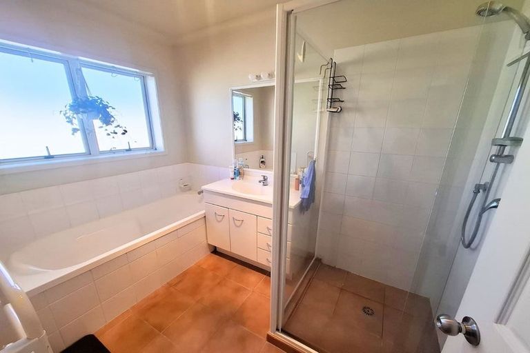 Photo of property in 21 Meridian Court, Oteha, Auckland, 0632