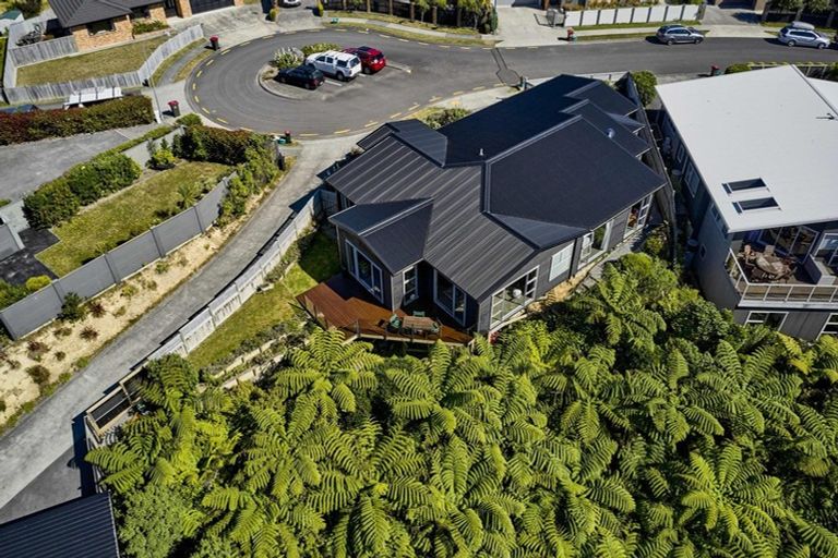 Photo of property in 37 Meadowbank Drive, Belmont, Lower Hutt, 5010