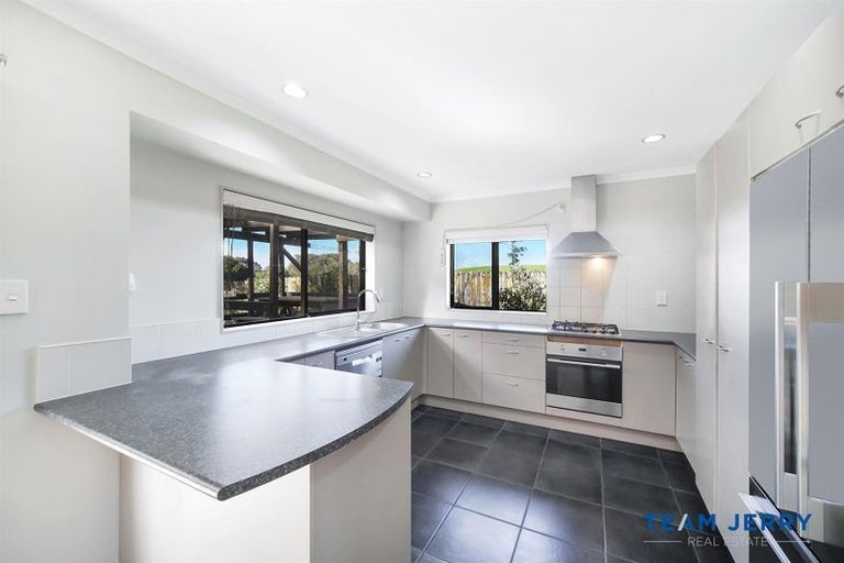 Photo of property in 62 Peninsula Road, Mangere, Auckland, 2022