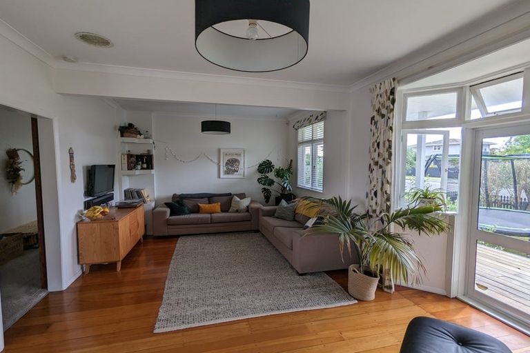 Photo of property in 50 Hollis Road, Paraparaumu Beach, Paraparaumu, 5032