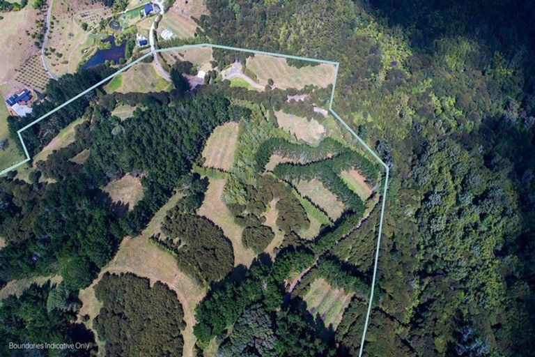 Photo of property in 61 Spikes Way, Whitianga, 3510