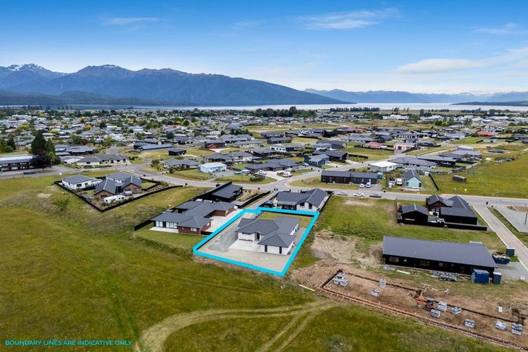 Photo of property in 14 Ralph Moir Drive, Te Anau, 9679