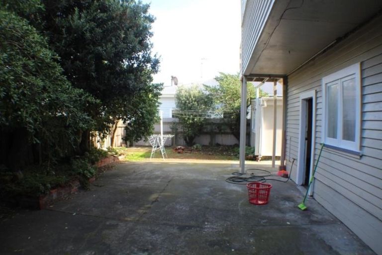 Photo of property in 27 Trent Street, Island Bay, Wellington, 6023
