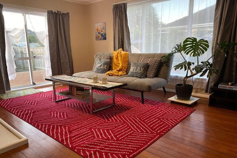 Photo of property in 24 Palmer Crescent, Silverstream, Upper Hutt, 5019