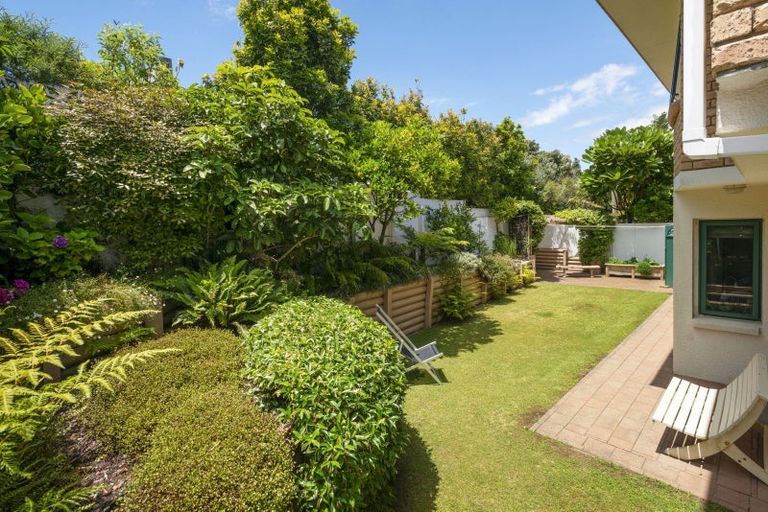 Photo of property in 20b Tay Street, Mount Maunganui, 3116