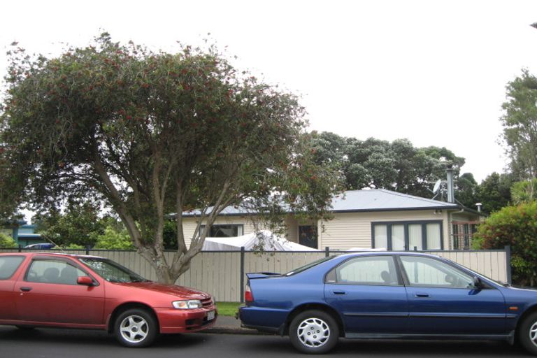 Photo of property in 37 Ladies Mile, Manly, Whangaparaoa, 0930