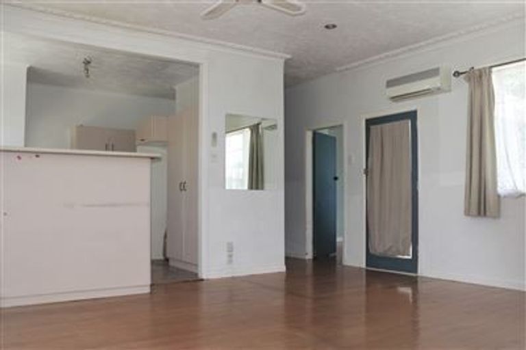 Photo of property in 5 Maxwell Avenue, Papatoetoe, Auckland, 2025