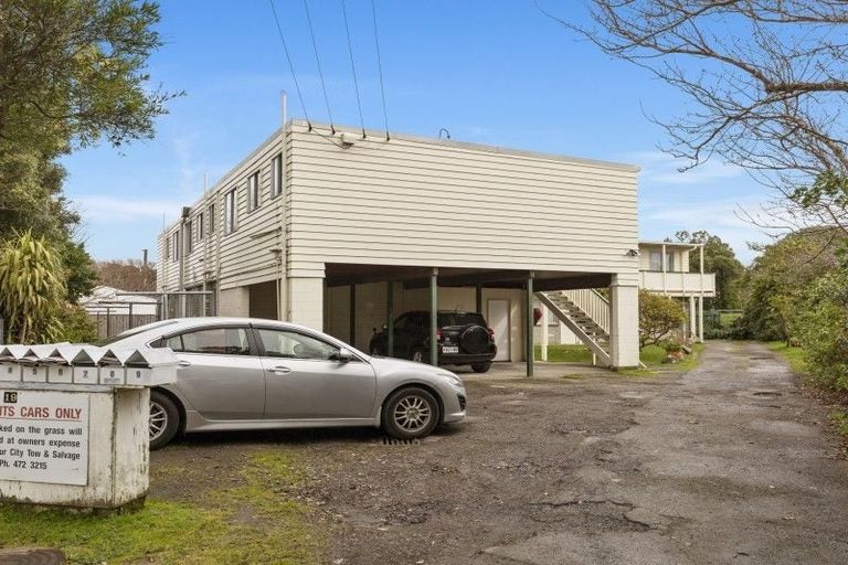 Photo of property in 7/19 Pirie Crescent, Moera, Lower Hutt, 5010