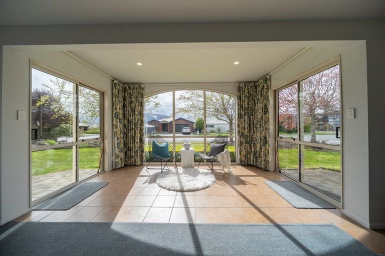 Photo of property in 30 Govan Drive, Te Anau, 9600