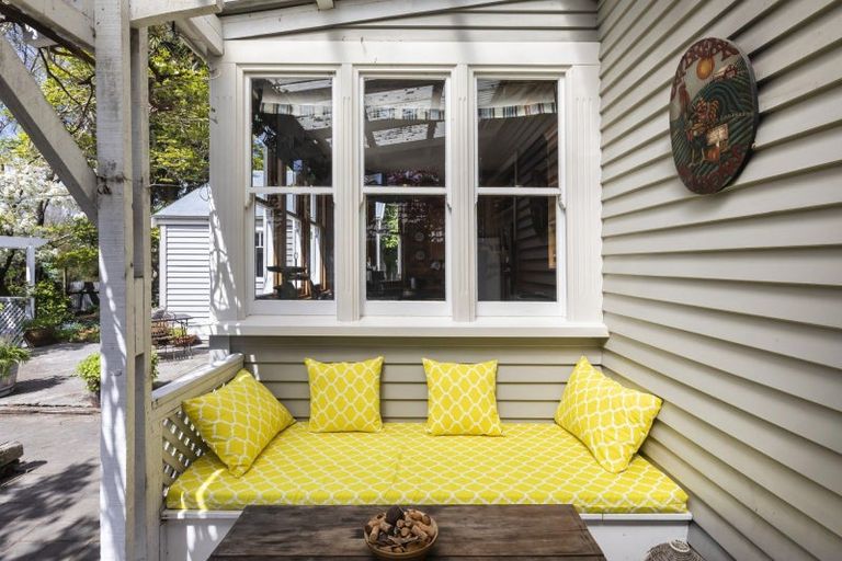 Photo of property in 86 Colombo Street, Beckenham, Christchurch, 8023