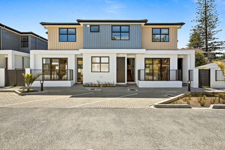 Photo of property in 4/447 Hibiscus Coast Highway, Orewa, 0931