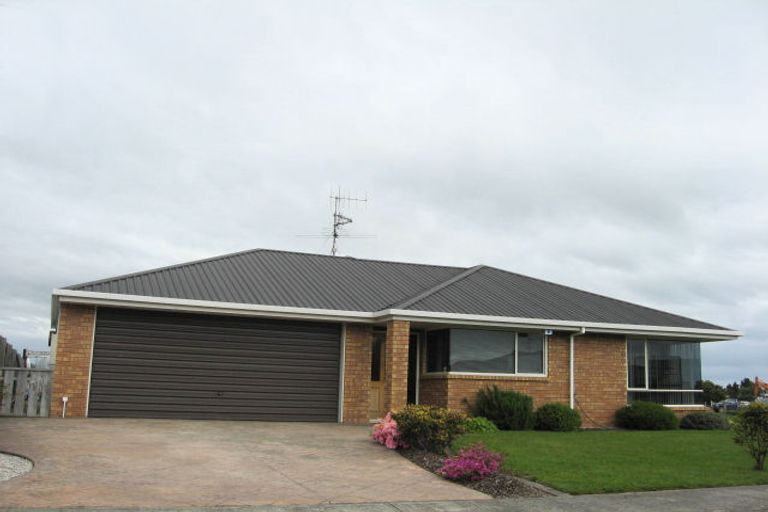 Photo of property in 2 Baxter Place, Stoke, Nelson, 7011