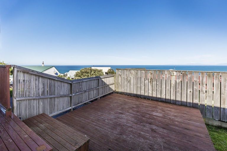 Photo of property in 16 Orchy Crescent, Southgate, Wellington, 6023