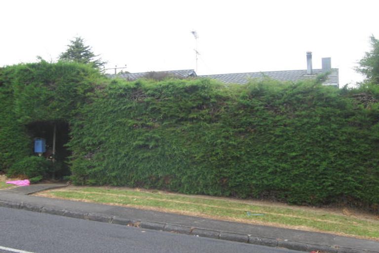 Photo of property in 2 Blenheim Street, Glenfield, Auckland, 0629