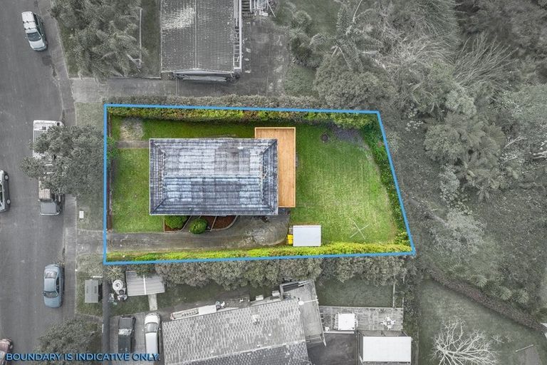 Photo of property in 31 Pipitea Place, Massey, Auckland, 0614