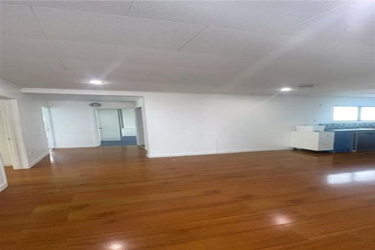 Photo of property in 18 Commins Road, Onerahi, Whangarei, 0110