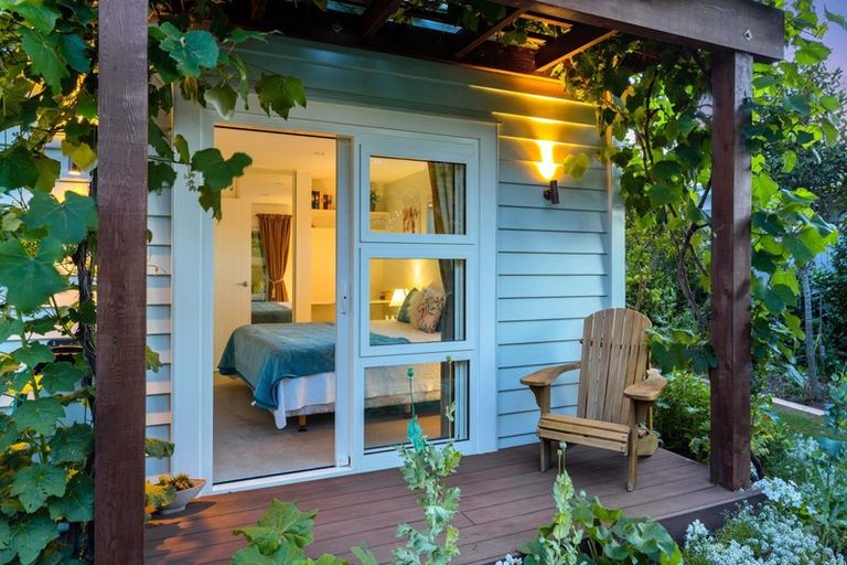 Photo of property in 1 Manuwai Road, Torbay, Auckland, 0630