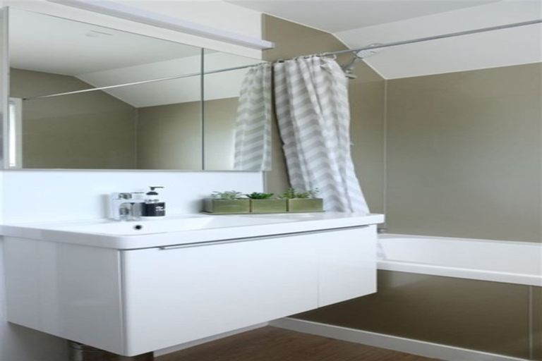 Photo of property in 130 Rossall Street, Merivale, Christchurch, 8014