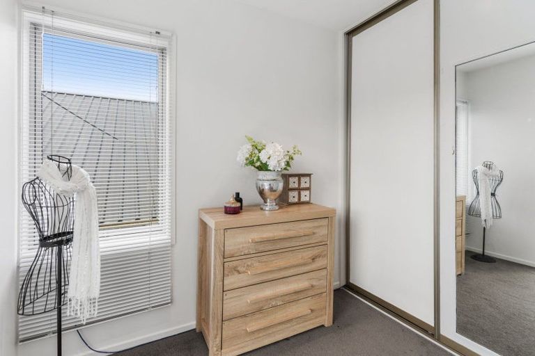 Photo of property in 1/10 Chevron Place, Ilam, Christchurch, 8041