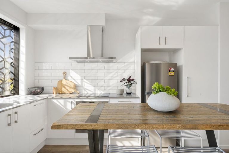 Photo of property in 206/2 Onepu Road, Kilbirnie, Wellington, 6022