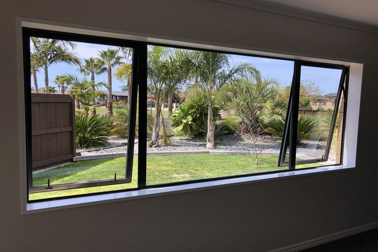 Photo of property in 76 Sovereign Drive, Papamoa Beach, Papamoa, 3118