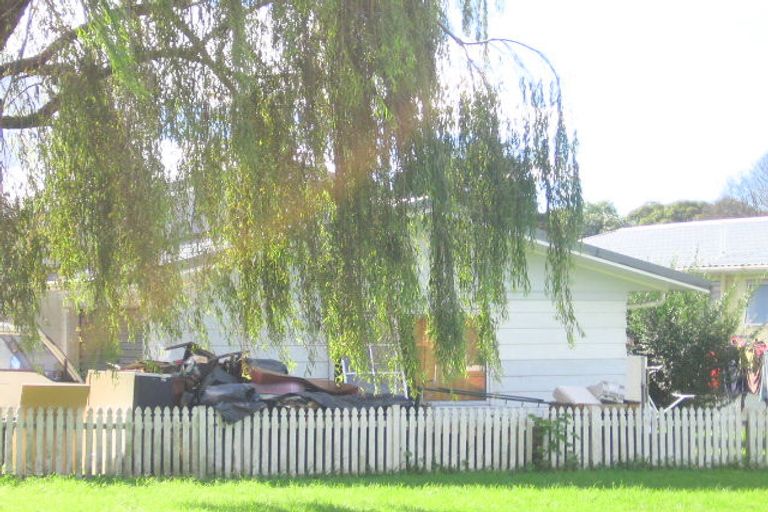 Photo of property in 513 Swanson Road, Ranui, Auckland, 0612