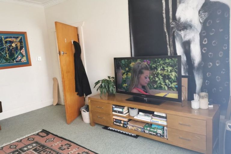 Photo of property in 37 Bay Street, Petone, Lower Hutt, 5012