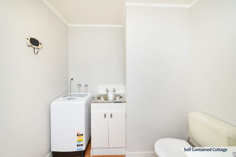 Photo of property in 5 Waicola Drive, Fitzherbert, Palmerston North, 4471