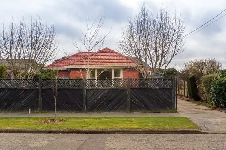 Photo of property in 35 Stanbury Avenue, Somerfield, Christchurch, 8024