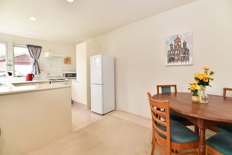 Photo of property in 15 The Grove, Red Beach, 0932