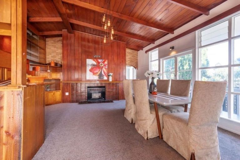 Photo of property in 1 Kamara Road, Glen Eden, Auckland, 0602