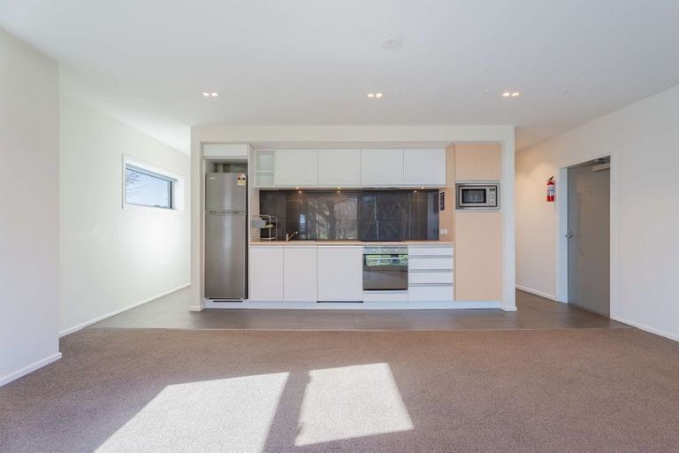 Photo of property in 2/193c Riccarton Road, Riccarton, Christchurch, 8041
