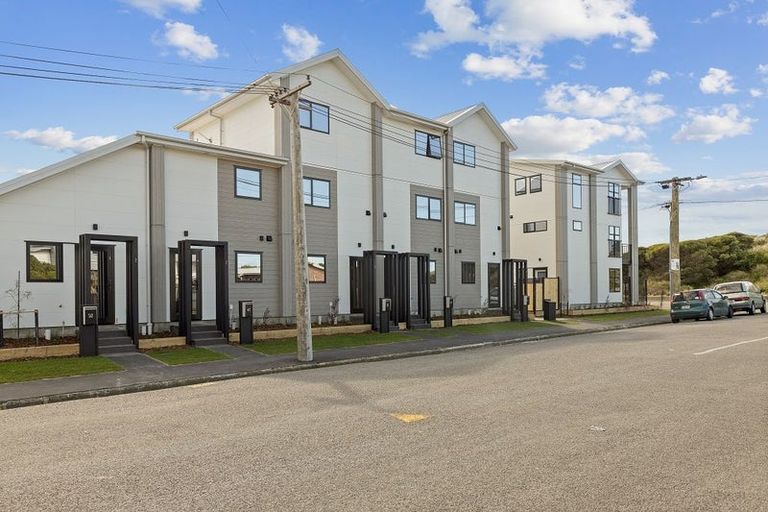 Photo of property in 3/2 Hood Street, New Brighton, Christchurch, 8061