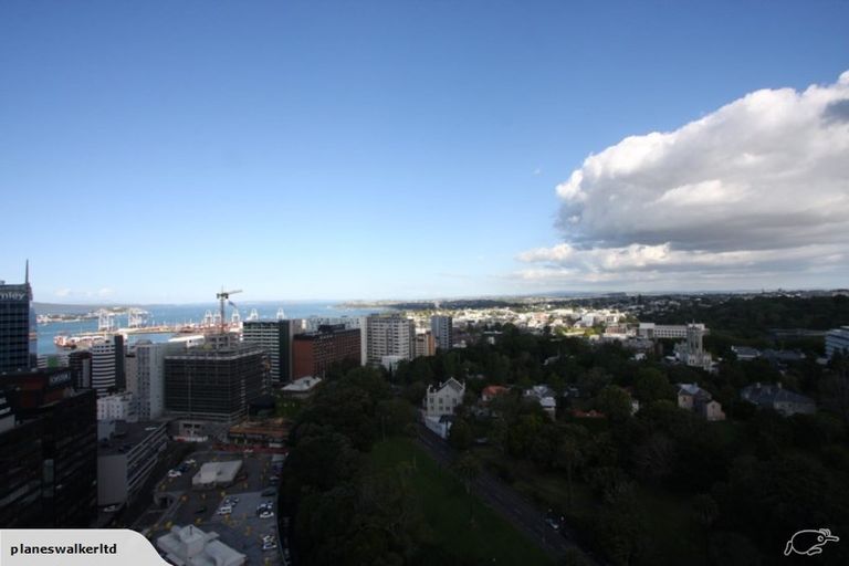 Photo of property in The Metropolis Apartments, 2912/1 Courthouse Lane, Auckland Central, Auckland, 1010