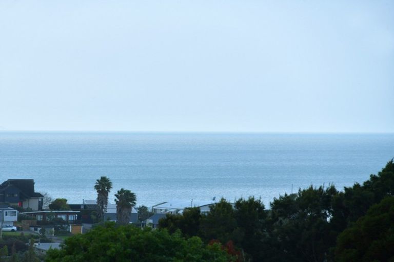 Photo of property in 17a Scott Road, Stanmore Bay, Whangaparaoa, 0932