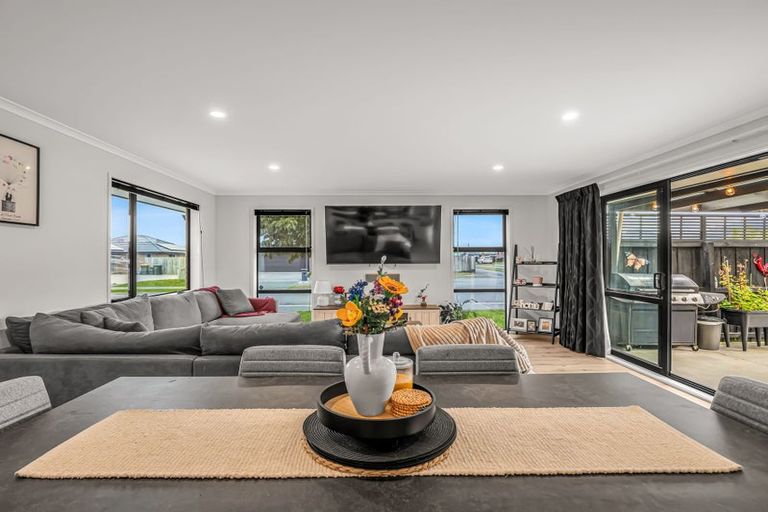 Photo of property in 6 Joy Place, Rolleston, 7614