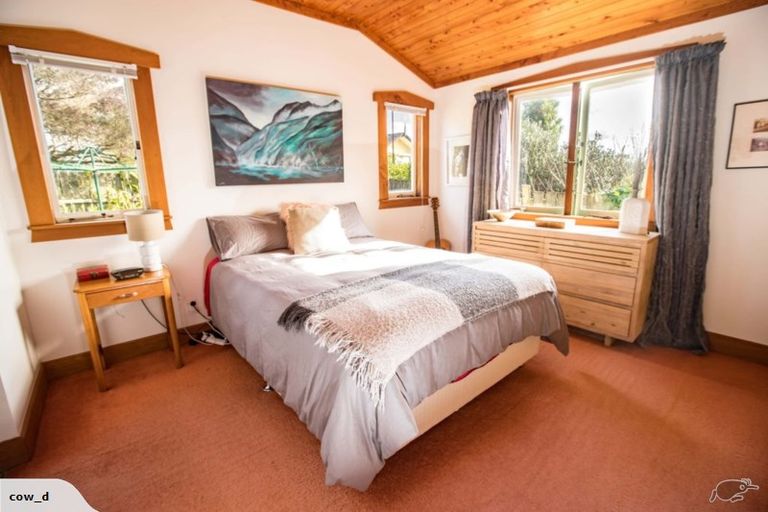 Photo of property in 89 Sunnyside Road, Sunnyvale, Auckland, 0612