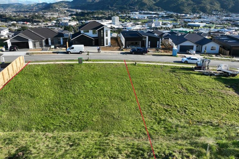 Photo of property in 17 Te Hoiere Street, Aotea, Porirua, 5024