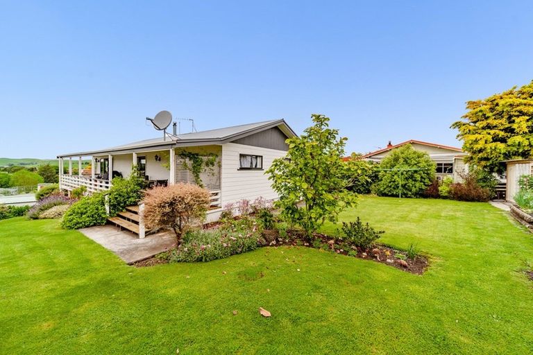 Photo of property in 10 Saint Marys Road, Waipukurau, 4200