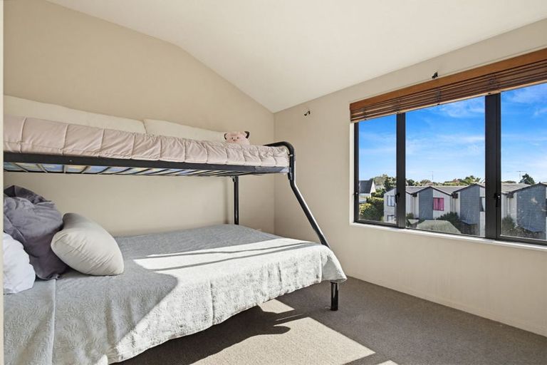 Photo of property in 42 Park Avenue, Papatoetoe, Auckland, 2025