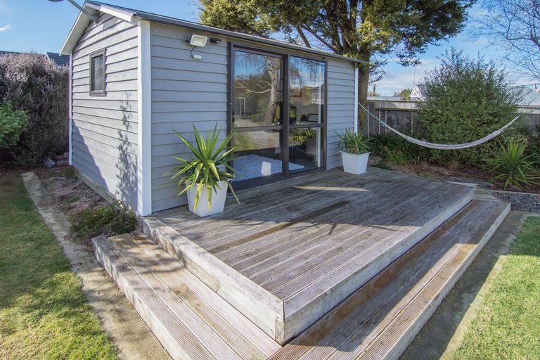 Photo of property in 12 Tararua Street, Masterton, 5810