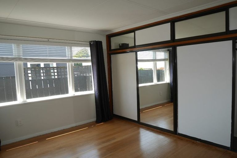 Photo of property in 1 Toru Road, Paraparaumu Beach, Paraparaumu, 5032
