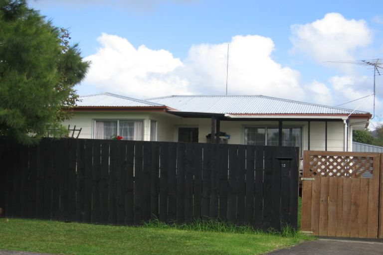 Photo of property in 12 Solea Road, Sunnyvale, Auckland, 0612