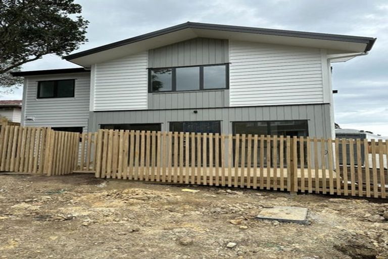 Photo of property in 11a Regency Place, Sunnynook, Auckland, 0632