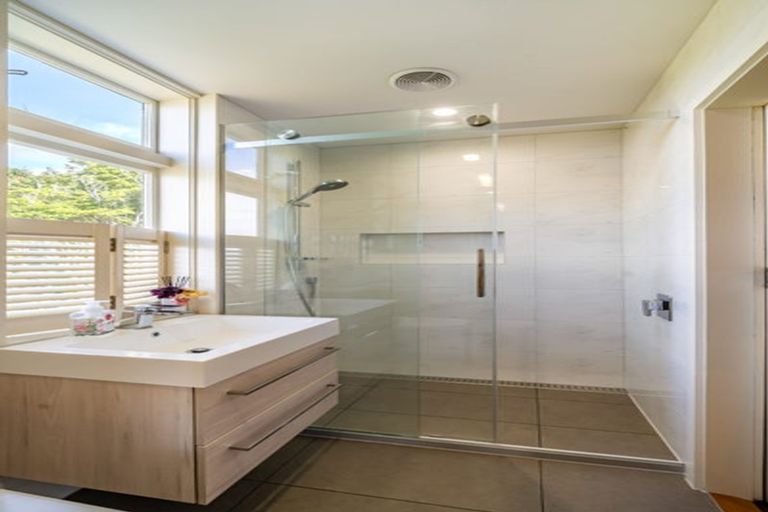 Photo of property in 39 Wairere Road, Belmont, Lower Hutt, 5010