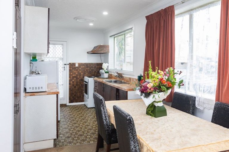 Photo of property in 1/4 Division Street, Riccarton, Christchurch, 8041