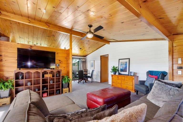 Photo of property in 18 Carter Drive, Pomare, Rotorua, 3015