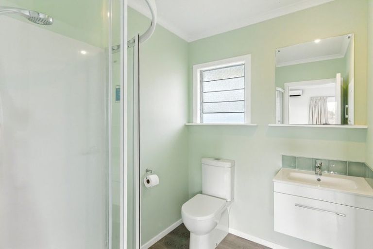 Photo of property in 47 Gray Avenue, Paraparaumu Beach, Paraparaumu, 5032