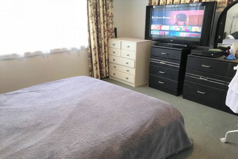 Photo of property in 61 Mako Mako Road, Levin, 5510